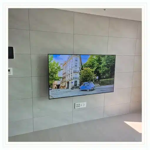 청계한신휴플러스 벽걸이TV 설치 상담 참고 이미지 첫 번째